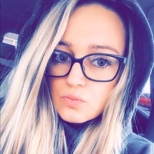 Meet your Posher, Ashlie